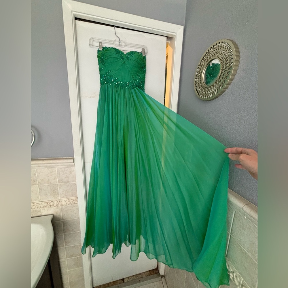 La Femme size 0 strapless gown worn once